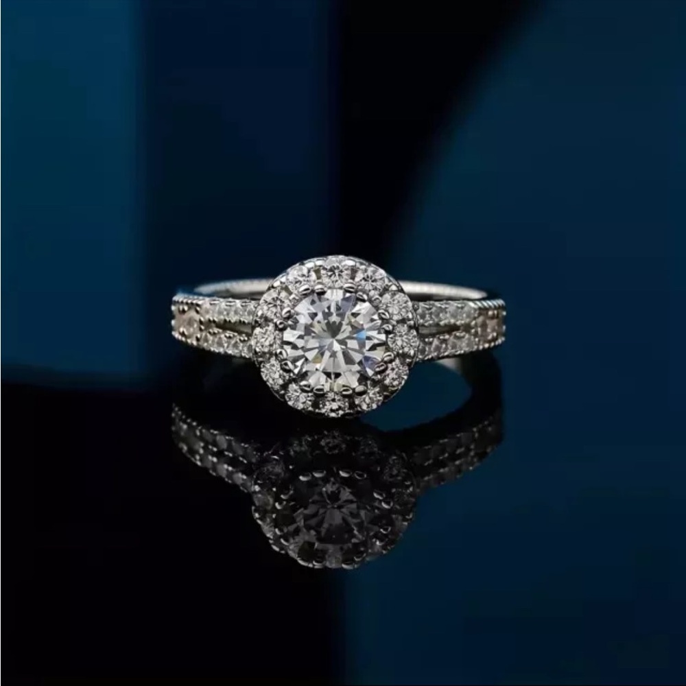 Moissanite 2.20 Ct Round Cut Halo Engagement Ring Sterling Silver S925 NWT Size - Picture 7 of 8
